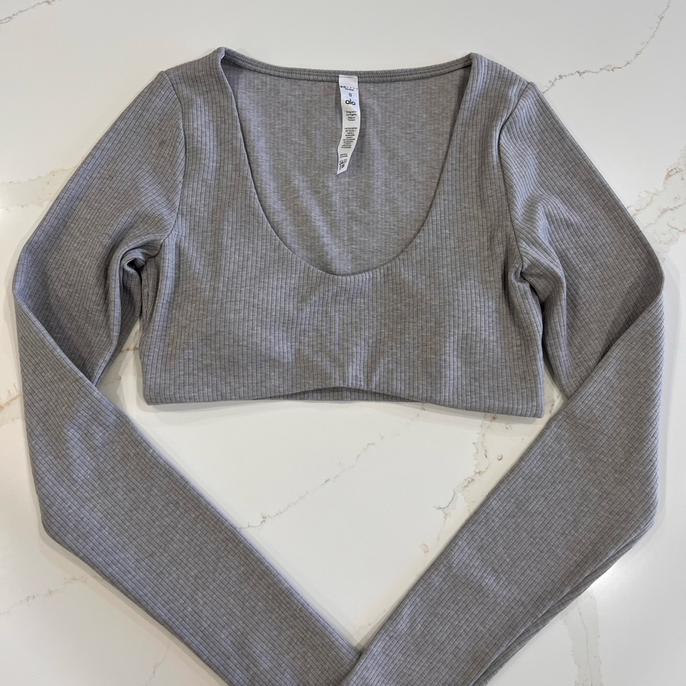 ALO Yoga Heather Gray Ribbed Crop Top
